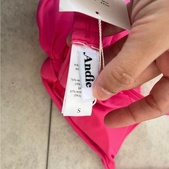 NWT Andie Swim Santorini Top Neon Pink Small Bikini Triangle Knot Front Tanning - Picture 5 of 8